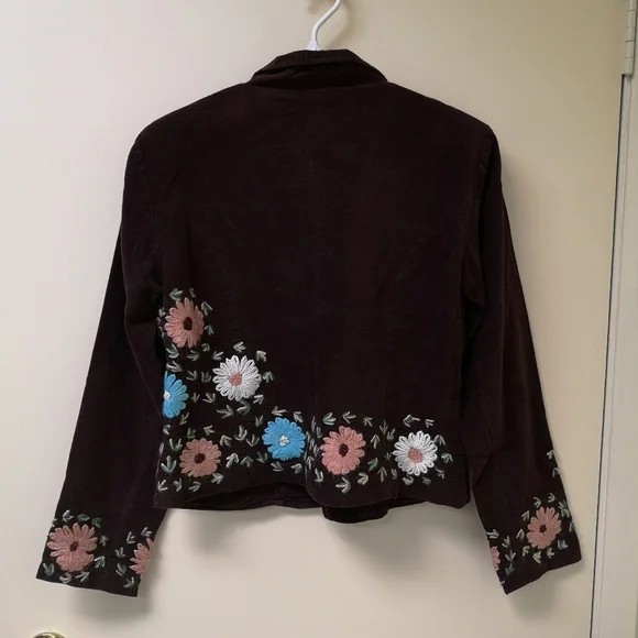 Blazer - Picture 3 of 7